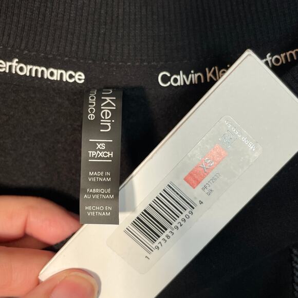 Calvin Klein Women's Logo Crewneck Sweatshirt - black XS - Picture 6 of 7